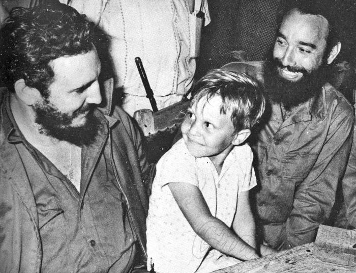 We must keep Fidel present in our hearts and minds. Photo: Granma Archives