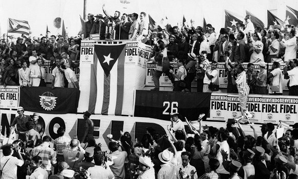 Fidel pronuncia un discurso en la concentración popular en la Plaza Cívica, hoy Plaza de la Revolución, a su llegada de una gira por EE.UU., Canadá, Brasil, Argentina y Uruguay, el 8 de mayo de 1959. Fidel pronuncia un discurso en la concentración popular en la Plaza Cívica, hoy Plaza de la Revolución, a su llegada de una gira por EE.UU., Canadá, Brasil, Argentina y Uruguay, el 8 de mayo de 1959.