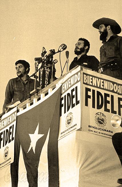 En palabras de Guevara, aquel «¿voy bien » de Fidel (…) era la pregunta hecha a un hombre que merecía su total confianza, en el cual sentía, como quizá en ningún otro, una fe absoluta. Foto: Archivo de Granma En palabras de Guevara, aquel «¿voy bien » de Fidel (…) era la pregunta hecha a un hombre que merecía su total confianza, en el cual sentía, como quizá en ningún otro, una fe absoluta. Foto: Archivo de Granma