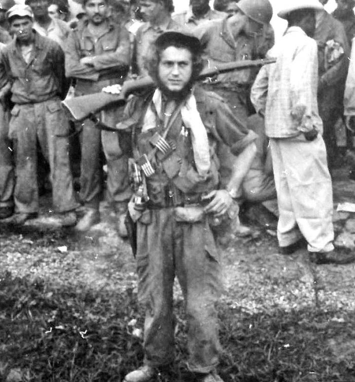 Roberto Rodríguez murió en la batalla de Santa Clara el 30 de diciembre de 1958 Roberto Rodríguez murió en la batalla de Santa Clara el 30 de diciembre de 1958