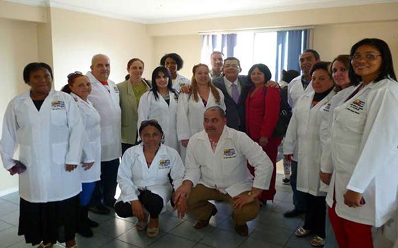 Médicos cubanos en Ecuador ratifican su compromiso con la Revolución Ciudadana.