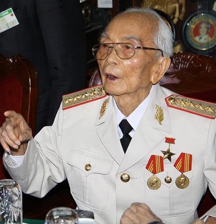 Vo Nguyen Giap recibió múltiples reconocimientos por sus aportes a la doctrina militar de la nación indochina.