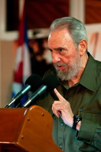 Fidel en el recibimiento de la brigada internacionalista