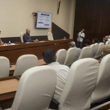 Este lunes, desde el Palacio de la Revolución, tuvo lugar un fructífero encuentro entre integrantes del claustro profesoral de la Universidad de Ciencias Pedagógicas “Enrique José Varona”, y el Primer Secretario del Comité Central del Partido Comunista y Presidente de la República, Miguel Díaz-Canel Bermúdez. Foto: Estudios Revolución. Este lunes, desde el Palacio de la Revolución, tuvo lugar un fructífero encuentro entre integrantes del claustro profesoral de la Universidad de Ciencias Pedagógicas “Enrique José Varona”, y el Primer Secretario del Comité Central del Partido Comunista y Presidente de la República, Miguel Díaz-Canel Bermúdez. Foto: Estudios Revolución.