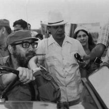 Fidel durante uno de sus recorridos por Cienfuegos./Foto: Tomada del sitio digital Radio Rebelde