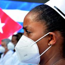 Las mujeres cubanas representan el 70,3 % de los trabajadores del sector de la Salud Pública. Foto: Ricardo López Hevia
