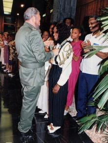 Fidel condecoró a Ana Fidelia Quirot con la Orden al Mérito Deportivo. Foto: Cortesía de Ana Fidelia Quirot Fidel condecoró a Ana Fidelia Quirot con la Orden al Mérito Deportivo. Foto: Cortesía de Ana Fidelia Quirot