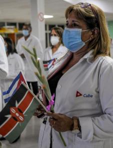 Para el enfrentamiento a la pandemia Cuba ha enviado más de 2 000 médicos a varias naciones del mundo Foto: José Manuel Correa