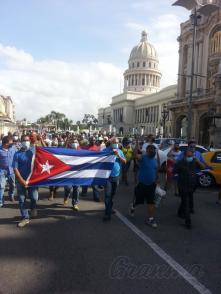 El pueblo revolucionario, en todos los municipios de la capital, salió a las calles a defender la Revolución El pueblo revolucionario, en todos los municipios de la capital, salió a las calles a defender la Revolución