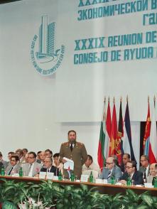 Asiste a la clausura de la XXXIX Reunión del Consejo de Ayuda Mutua Económica