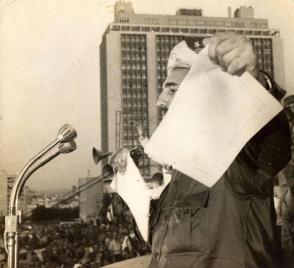 En respuesta a la Declaración de San José el pueblo cubano se reunió en la Plaza de la Revolución para patentizar su apoyo al Gobierno revolucionario En respuesta a la Declaración de San José el pueblo cubano se reunió en la Plaza de la Revolución para patentizar su apoyo al Gobierno revolucionario