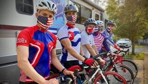 En tiempos de Trump, Puentes de Amor hizo una travesía de 5 000 kilómetros en bicicleta hasta Seattle, en la costa oeste de Estados Unidos, con un mensaje de paz. Foto: Carlos Lazo/Facebook/Archivo