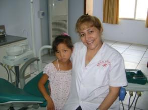 María Rosa Cabrera es especialista en prótesis ocular y estomatología. María Rosa Cabrera es especialista en prótesis ocular y estomatología.