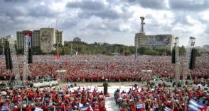 En la Plaza con Fidel. En la Plaza con Fidel.