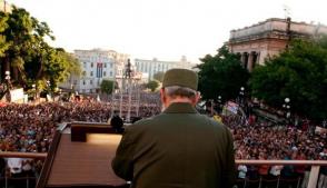 Y también resonó Fidel, como si estuviera hablándole otra vez a la multitud