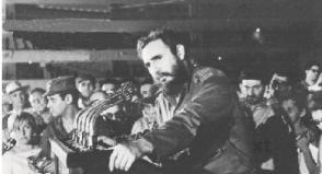 Fidel, en el acto a que se refiere el texto. | foto: Jorge Oller Fidel, en el acto a que se refiere el texto. | foto: Jorge Oller