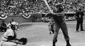 Fidel Castro inauguró la primera Serie Nacional de Béisbol. Foto: Archivo