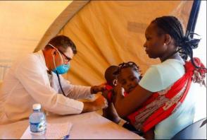 En apenas dos meses, los brigadistas de la Henry Reeve realizaron más de 20 000 consultas. Foto: Tomada de la página oficial de facebook de la brigada médica cubana en Mozambique En apenas dos meses, los brigadistas de la Henry Reeve realizaron más de 20 000 consultas. Foto: Tomada de la página oficial de facebook de la brigada médica cubana en Mozambique
