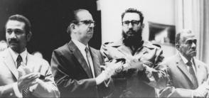 En la presidencia del XIII Congreso de la CTC, de izquierda a derecha, Almeida, Osvaldo Dorticós, Fidel y Lázaro. En la presidencia del XIII Congreso de la CTC, de izquierda a derecha, Almeida, Osvaldo Dorticós, Fidel y Lázaro.