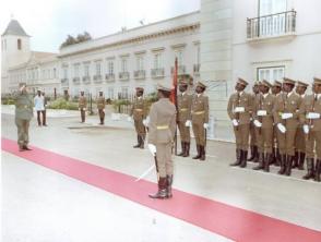 Encuentro con internacionalistas cubanos en Angola