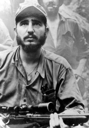En la Sierra Maestra. Foto publicada en la edición del 17 de febrero de 1957 del diario norteamericano The New York Times, en la que apareció una entrevista que le hiciera a Fidel el periodista Herbert Matthews.