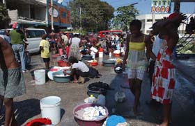 Las pésimas condiciones en las que hoy viven miles de haitianos vuelven caótica una situación que desde antes del sismo ya era crítica.
